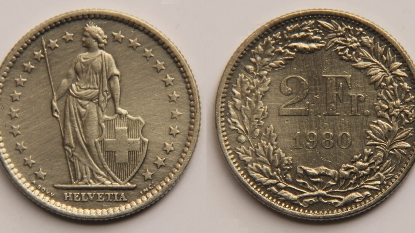 Symbolbild: Swiss francs coins